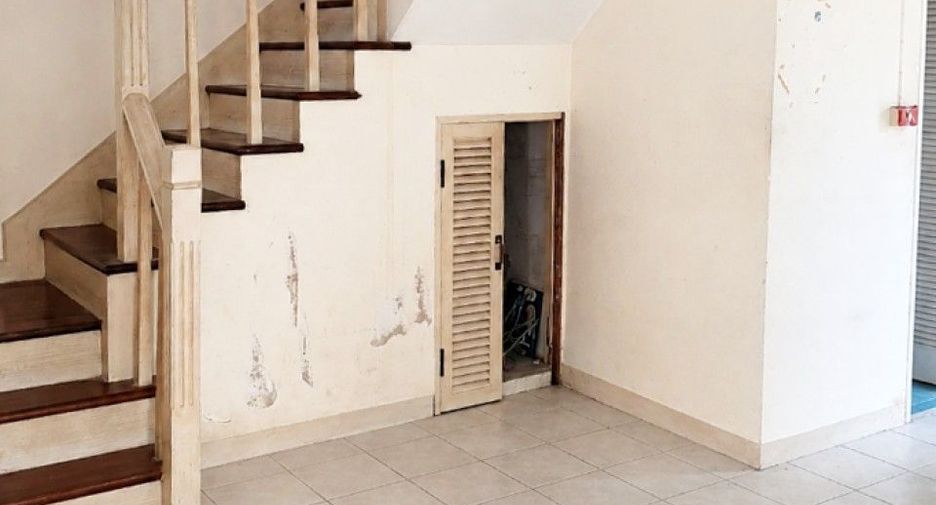 For sale 3 bedrooms house in Bang Nam Priao, Chachoengsao