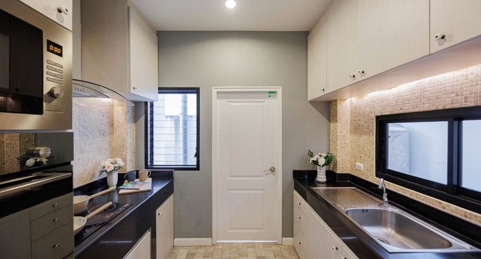 For rent 3 bedrooms house in Mueang Chiang Mai, Chiang Mai