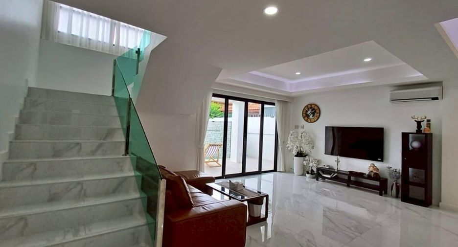Villa zur Miete und zum Kauf mit 5 Zimmer in Jomtien, Pattaya