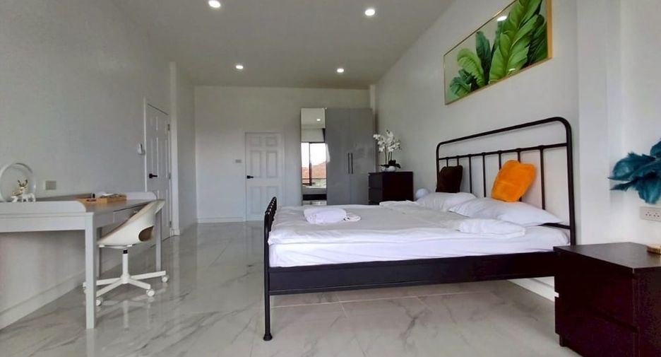 Villa zur Miete und zum Kauf mit 5 Zimmer in Jomtien, Pattaya