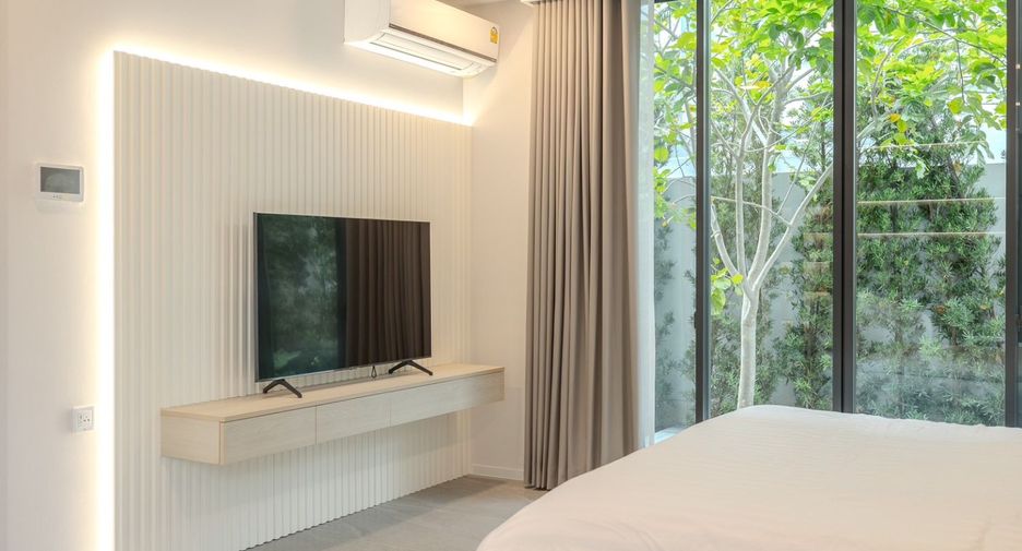 For rent and for sale 4 bedrooms house in Saphan Sung, Bangkok