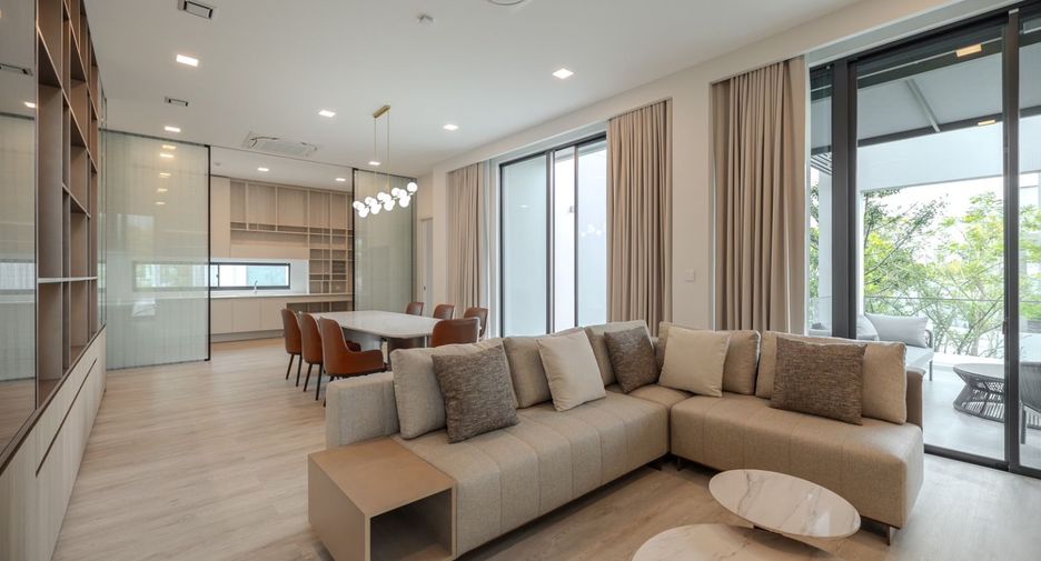 For rent and for sale 4 bedrooms house in Saphan Sung, Bangkok
