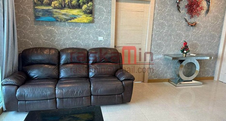 For rent 2 bedrooms condo in Bang Lamung, Chonburi