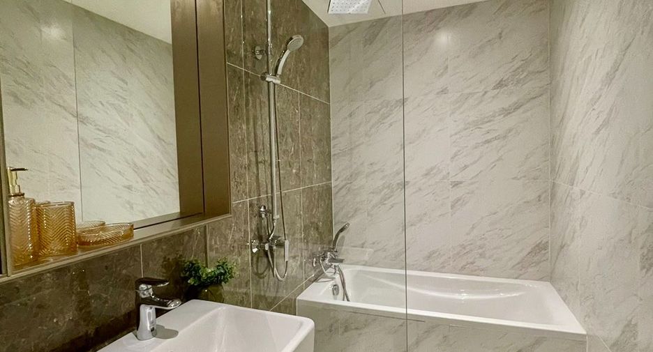 For rent and for sale 11 bedrooms condo in Khlong Toei, Bangkok