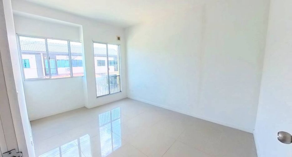 Reihenhaus zum Kauf mit 3 Zimmer in Bang Phli, Samut Prakan