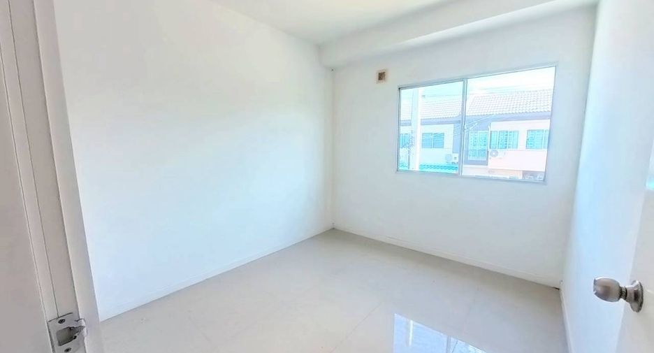 Reihenhaus zum Kauf mit 3 Zimmer in Bang Phli, Samut Prakan
