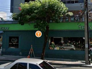 For sale 3 bedrooms retail Space in Watthana, Bangkok