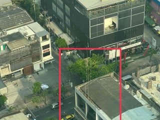 For sale 3 bedrooms retail Space in Watthana, Bangkok