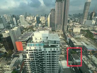For sale 3 bedrooms retail Space in Watthana, Bangkok