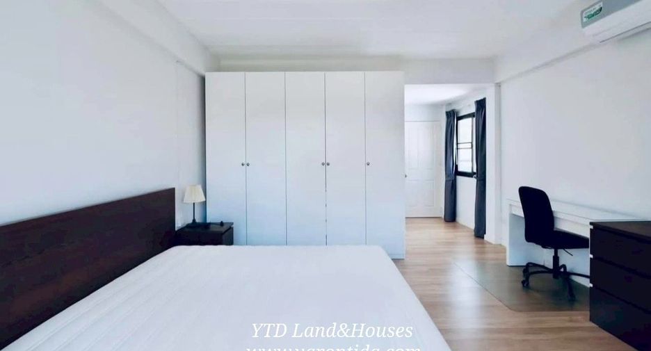 Reihenhaus zur Miete mit 4 Zimmer in Bang Na, Bangkok