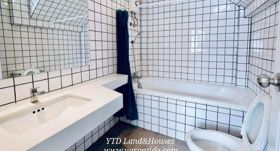Reihenhaus zur Miete mit 4 Zimmer in Bang Na, Bangkok