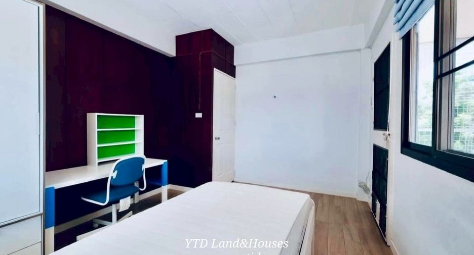Reihenhaus zur Miete mit 4 Zimmer in Bang Na, Bangkok
