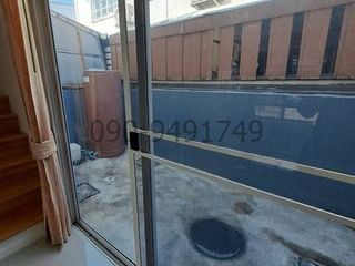 For rent 2 bedrooms townhouse in Phra Samut Chedi, Samut Prakan