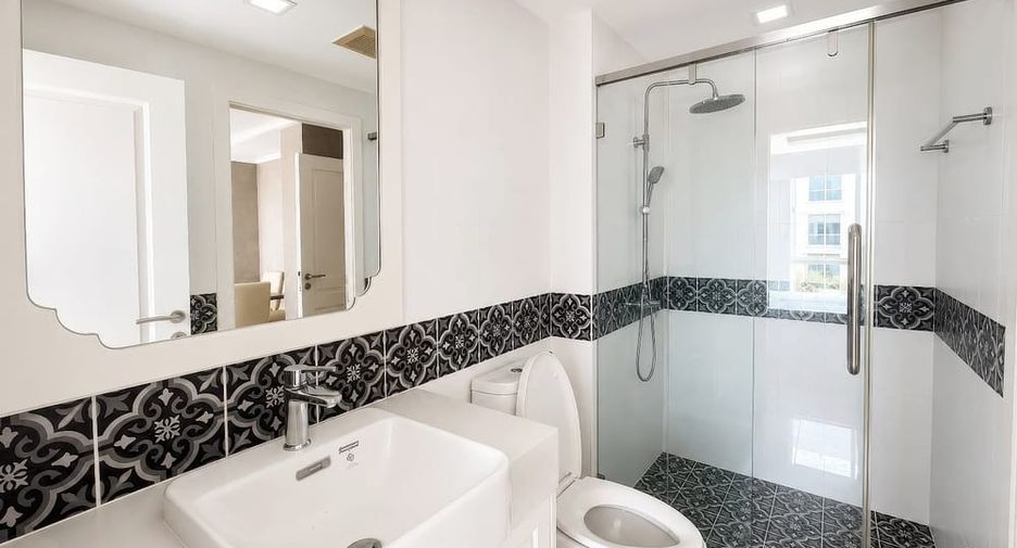 For sale 2 bedrooms condo in Jomtien, Pattaya