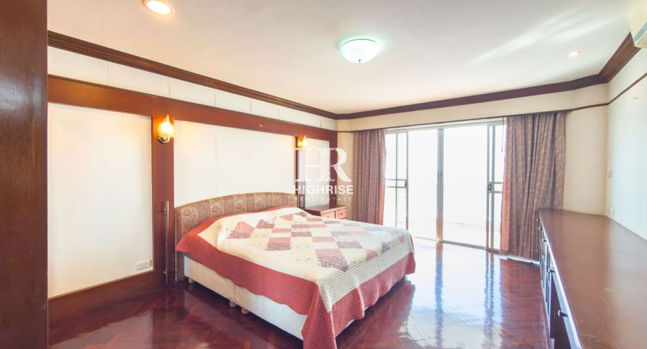 For sale 3 bedrooms condo in Bang Lamung, Chonburi