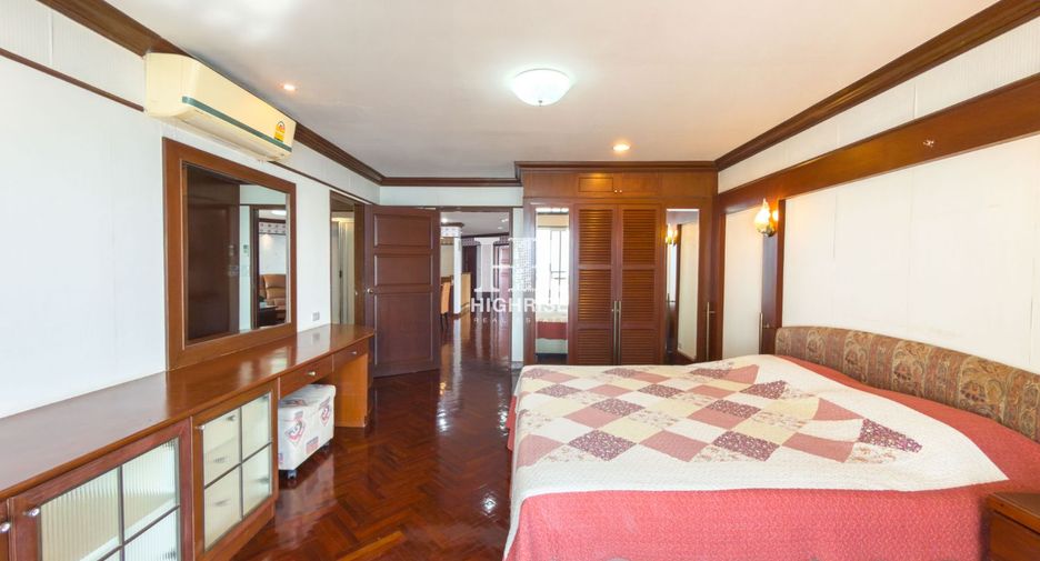 For sale 3 bedrooms condo in Bang Lamung, Chonburi