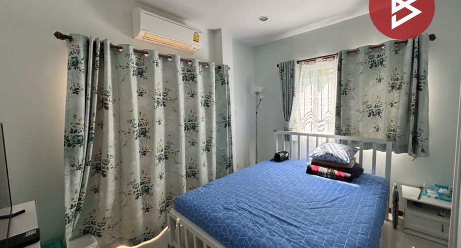 For sale 6 bedrooms house in Ban Bueng, Chonburi