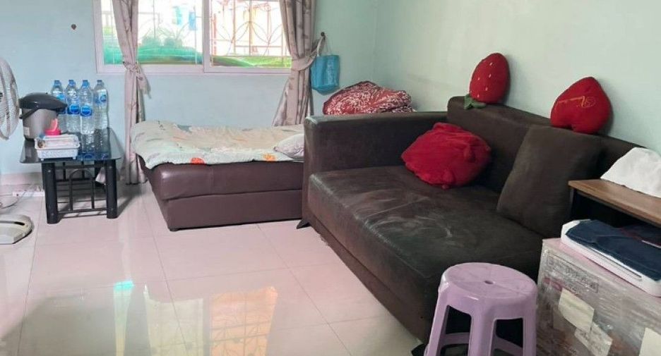Casa adosada en venta de 3 habitaciones en Bang Khun Thian, Bangkok