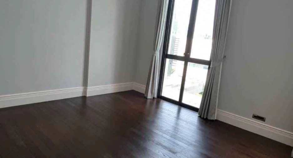 Wohnung zur Miete und zum Kauf mit 3 Zimmer in Pathum Wan, Bangkok