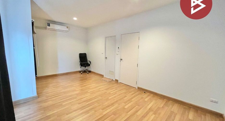 Reihenhaus zur Miete und zum Kauf mit 3 Zimmer in Bang Sao Thong, Samut Prakan