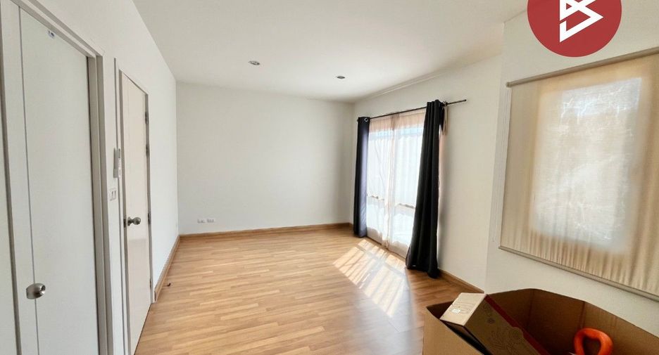 Reihenhaus zur Miete und zum Kauf mit 3 Zimmer in Bang Sao Thong, Samut Prakan