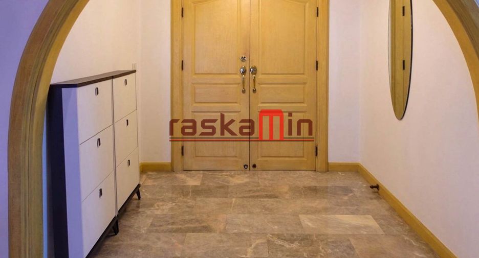 For rent 3 bedrooms condo in Bang Lamung, Chonburi
