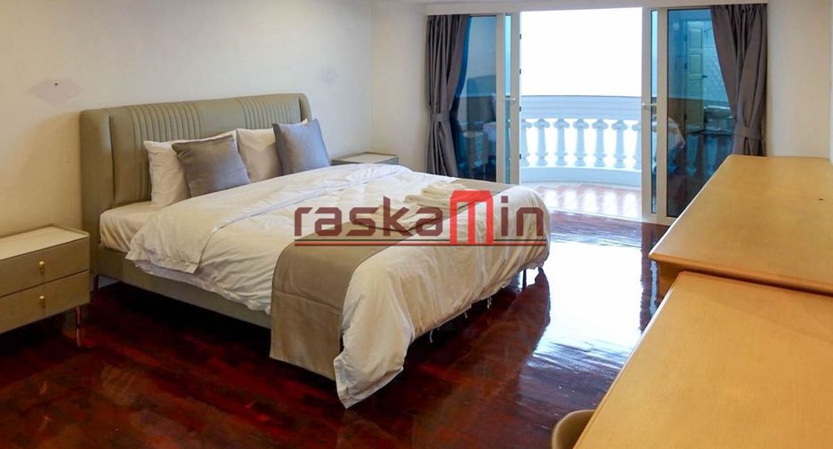 For rent 3 bedrooms condo in Bang Lamung, Chonburi
