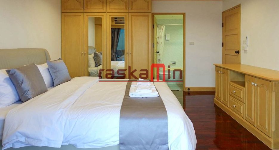 For rent 3 bedrooms condo in Bang Lamung, Chonburi