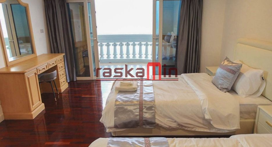 For rent 3 bedrooms condo in Bang Lamung, Chonburi