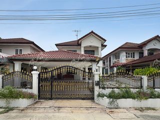 Haus zur Miete und zum Kauf mit 4 Zimmer in Pak Kret, Nonthaburi