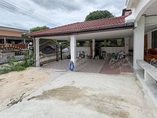 Haus zur Miete und zum Kauf mit 4 Zimmer in Pak Kret, Nonthaburi