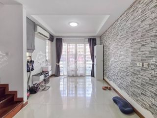 À vendre 3 chambres maison de ville à Bang Kruai, Nonthaburi