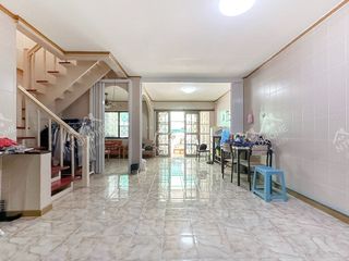 À vendre 3 chambres maison de ville à Bang Bua Thong, Nonthaburi