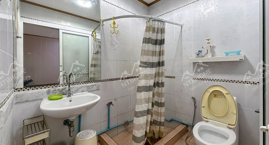 À vendre 3 chambres maison de ville à Bang Bua Thong, Nonthaburi