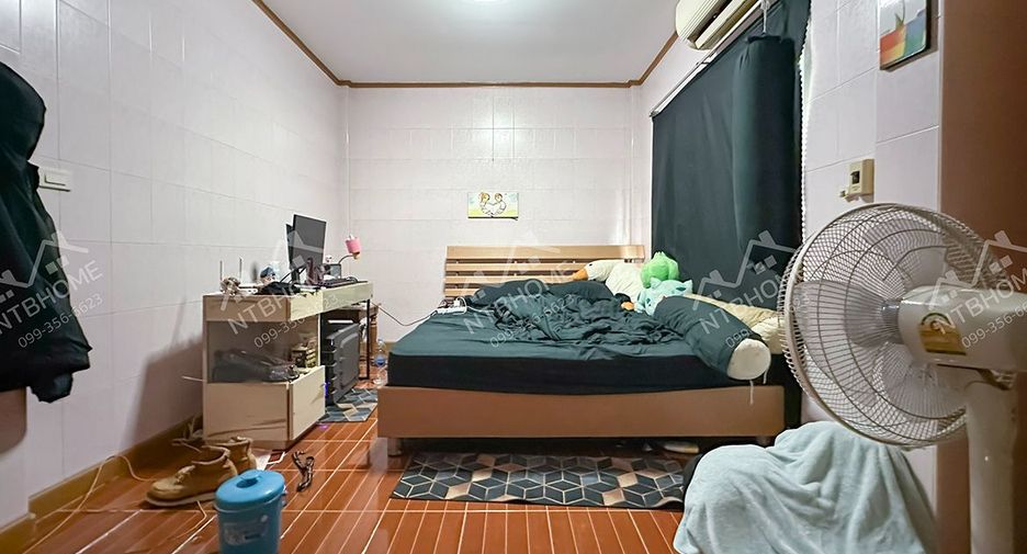 À vendre 3 chambres maison de ville à Bang Bua Thong, Nonthaburi