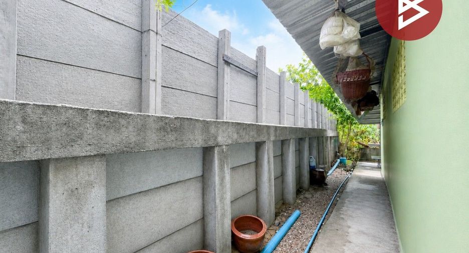 For sale 2 bedrooms house in Damnoen Saduak, Ratchaburi
