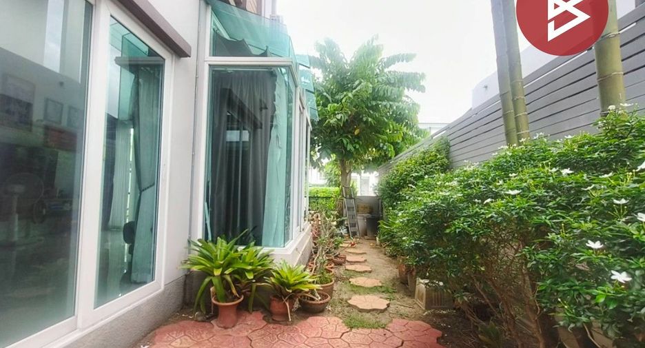 Casa en venta de 4 habitaciones en Don Mueang, Bangkok