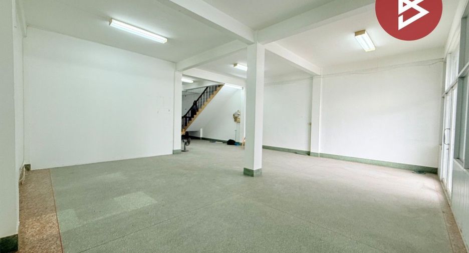 For sale 7 bedrooms retail Space in Mueang Nakhon Pathom, Nakhon Pathom