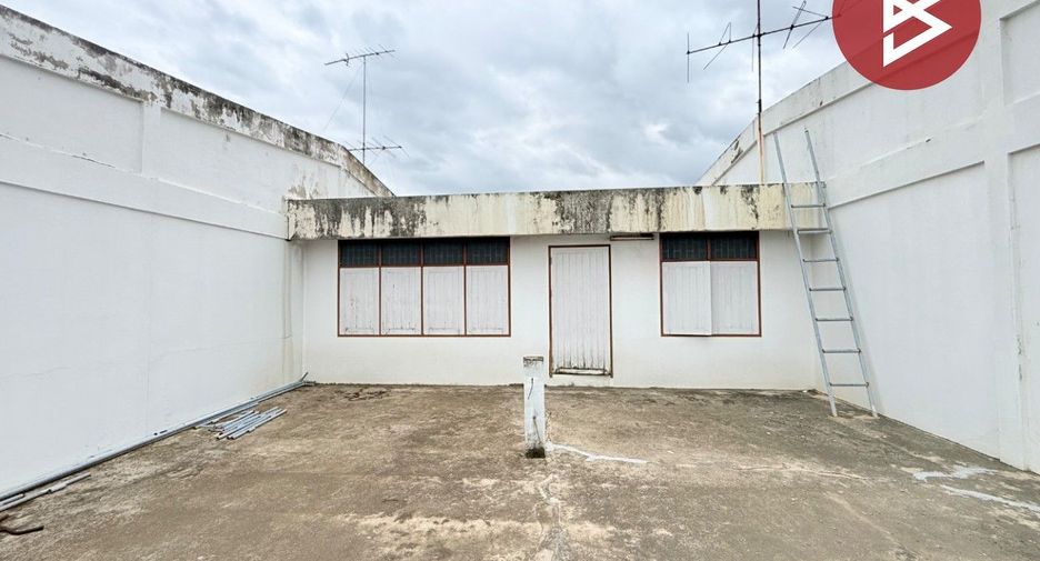 For sale 7 bedrooms retail Space in Mueang Nakhon Pathom, Nakhon Pathom