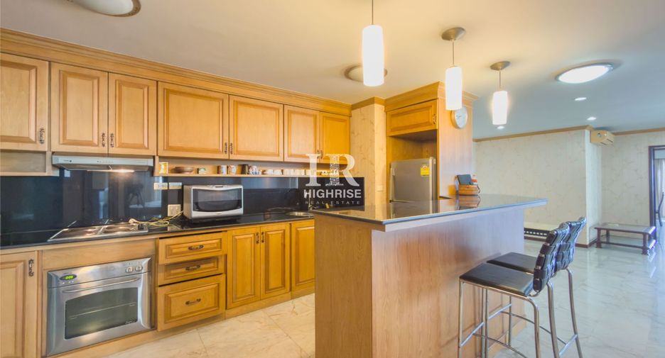 For sale 3 bedrooms condo in Bang Lamung, Chonburi
