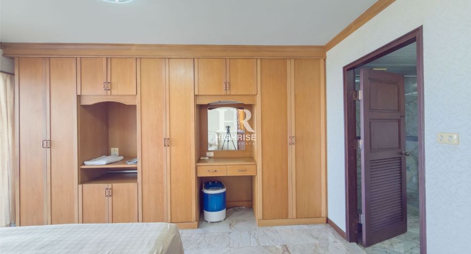 For sale 3 bedrooms condo in Bang Lamung, Chonburi