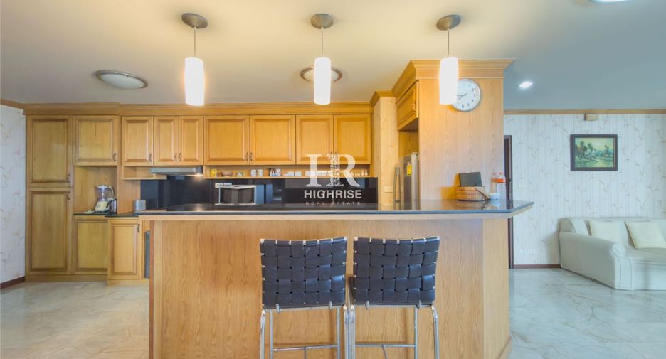 For sale 3 bedrooms condo in Bang Lamung, Chonburi