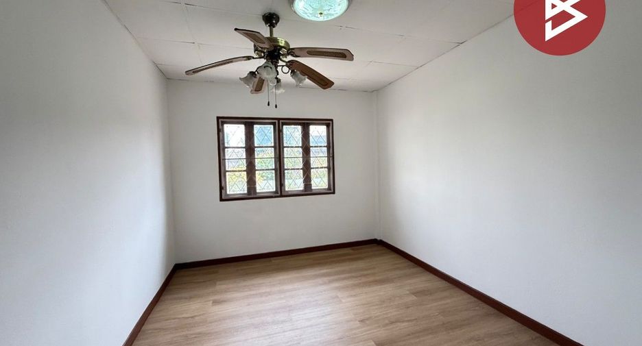 For sale 2 bedrooms townhouse in Mueang Nakhon Pathom, Nakhon Pathom