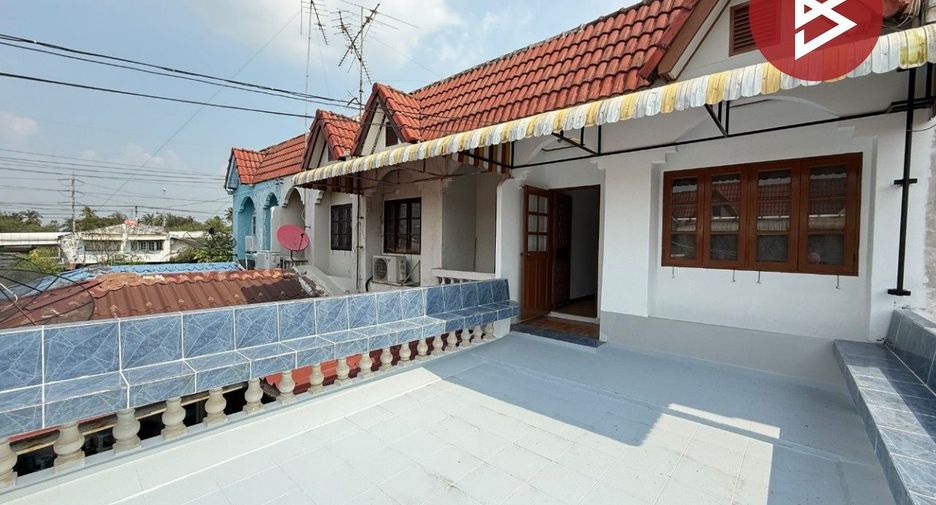 For sale 2 bedrooms townhouse in Mueang Nakhon Pathom, Nakhon Pathom