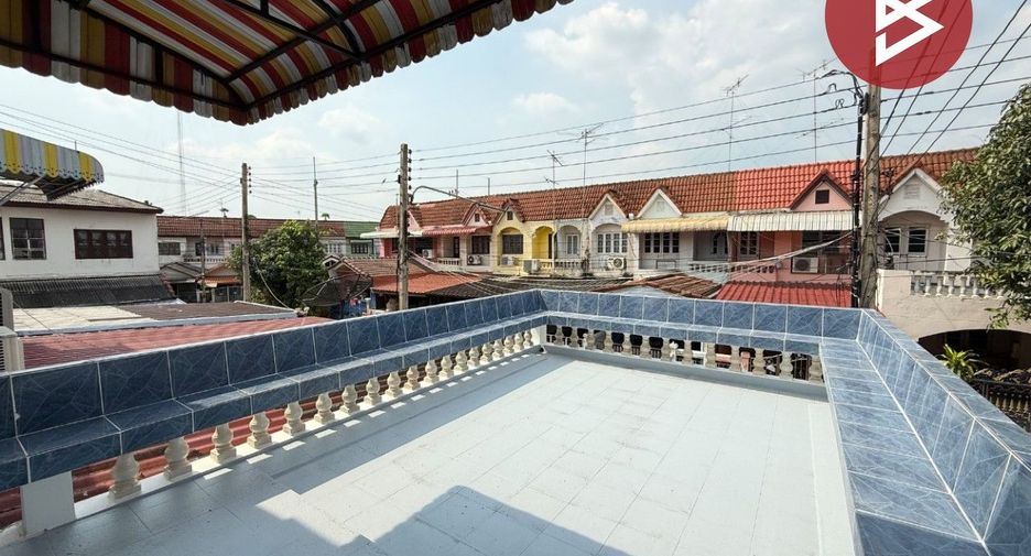 For sale 2 bedrooms townhouse in Mueang Nakhon Pathom, Nakhon Pathom