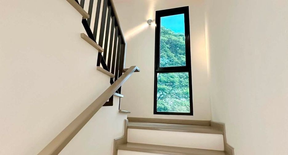 For sale 3 bedrooms house in Prawet, Bangkok