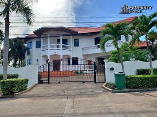 For rent and for sale 4 bedrooms villa in Bang Lamung, Chonburi