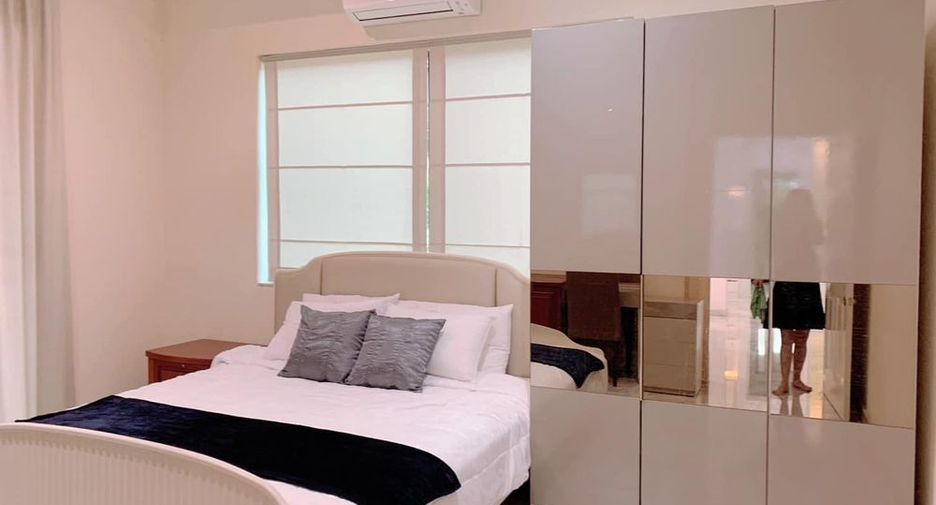 For rent and for sale 4 bedrooms villa in Bang Lamung, Chonburi