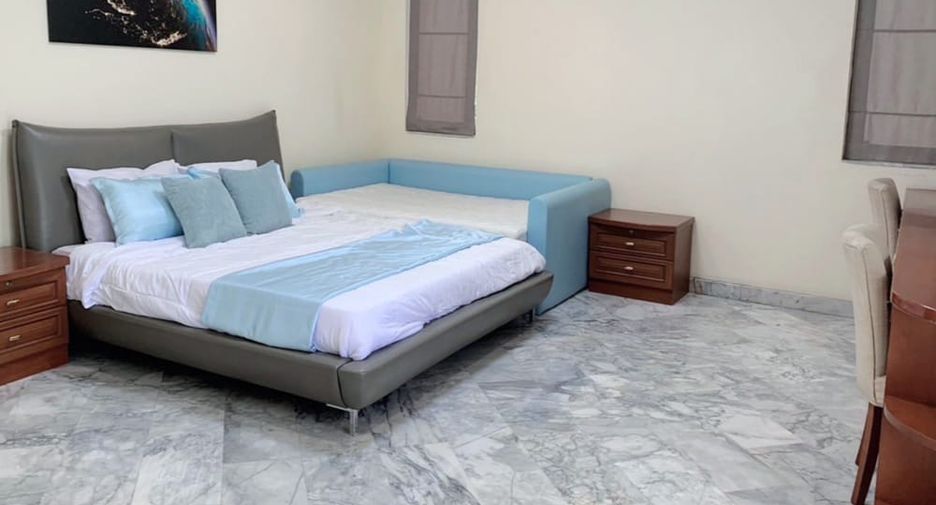 For rent and for sale 4 bedrooms villa in Bang Lamung, Chonburi