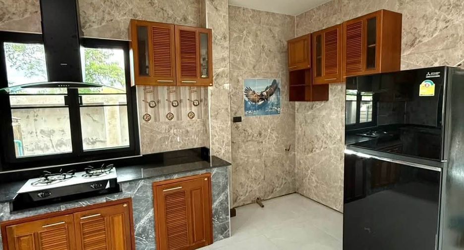 For rent and for sale 6 bedrooms villa in Mueang Chiang Mai, Chiang Mai
